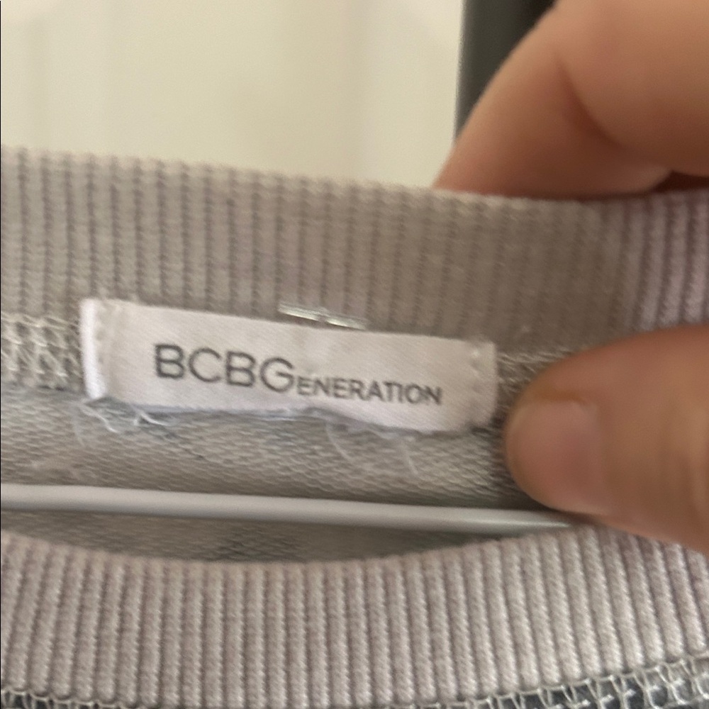 BCBGeneration Gray Ribbed Knit Top - Picture 2 of 3
